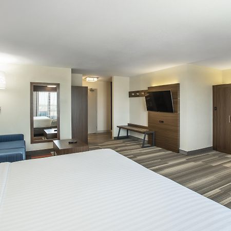 Holiday Inn Express & Suites Medicine Hat By Ihg Εξωτερικό φωτογραφία