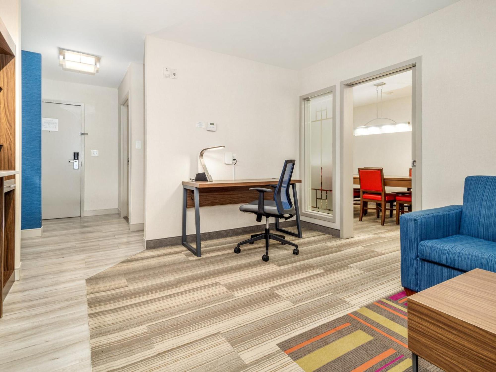Holiday Inn Express & Suites Medicine Hat By Ihg Εξωτερικό φωτογραφία