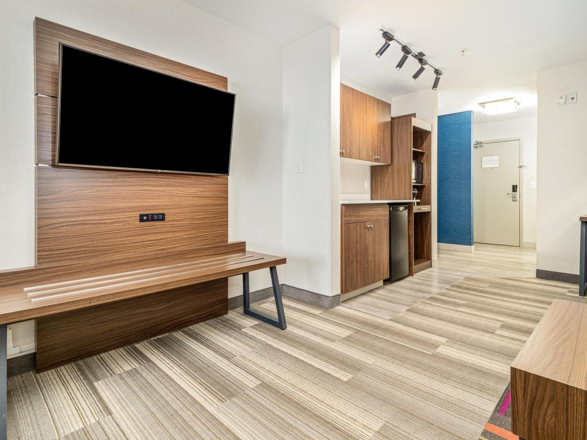 Holiday Inn Express & Suites Medicine Hat By Ihg Εξωτερικό φωτογραφία