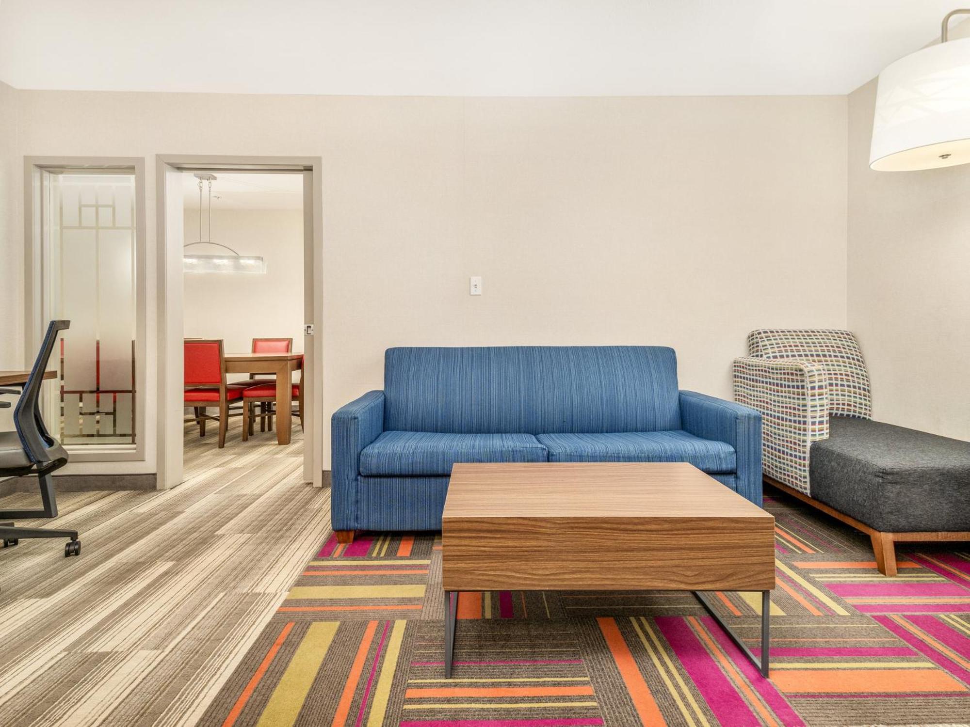 Holiday Inn Express & Suites Medicine Hat By Ihg Εξωτερικό φωτογραφία
