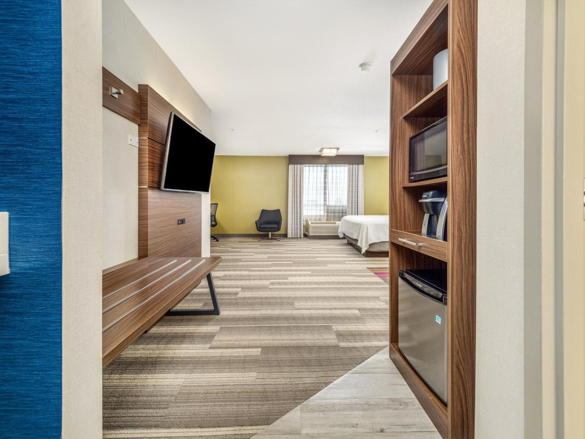 Holiday Inn Express & Suites Medicine Hat By Ihg Εξωτερικό φωτογραφία