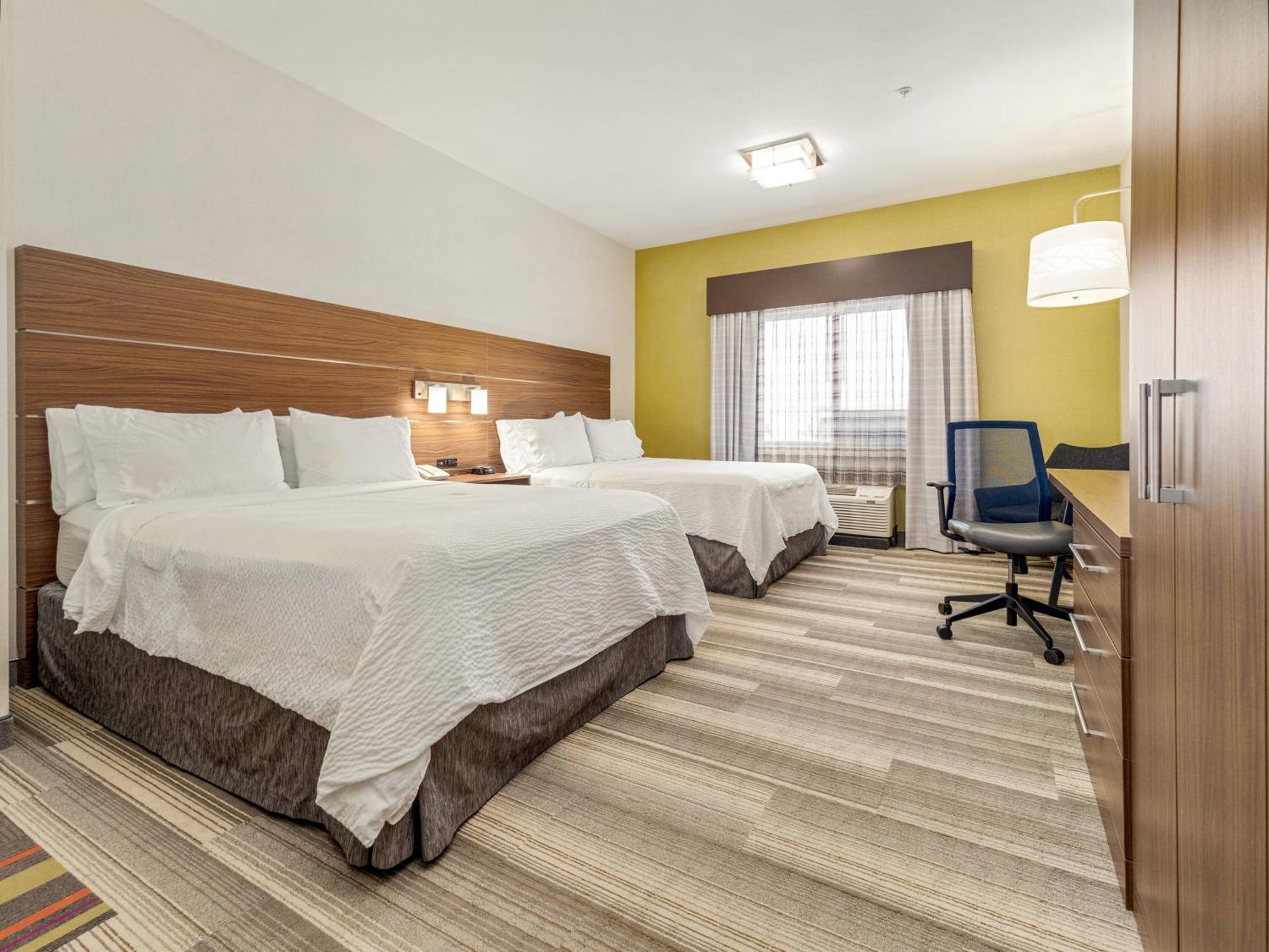 Holiday Inn Express & Suites Medicine Hat By Ihg Εξωτερικό φωτογραφία