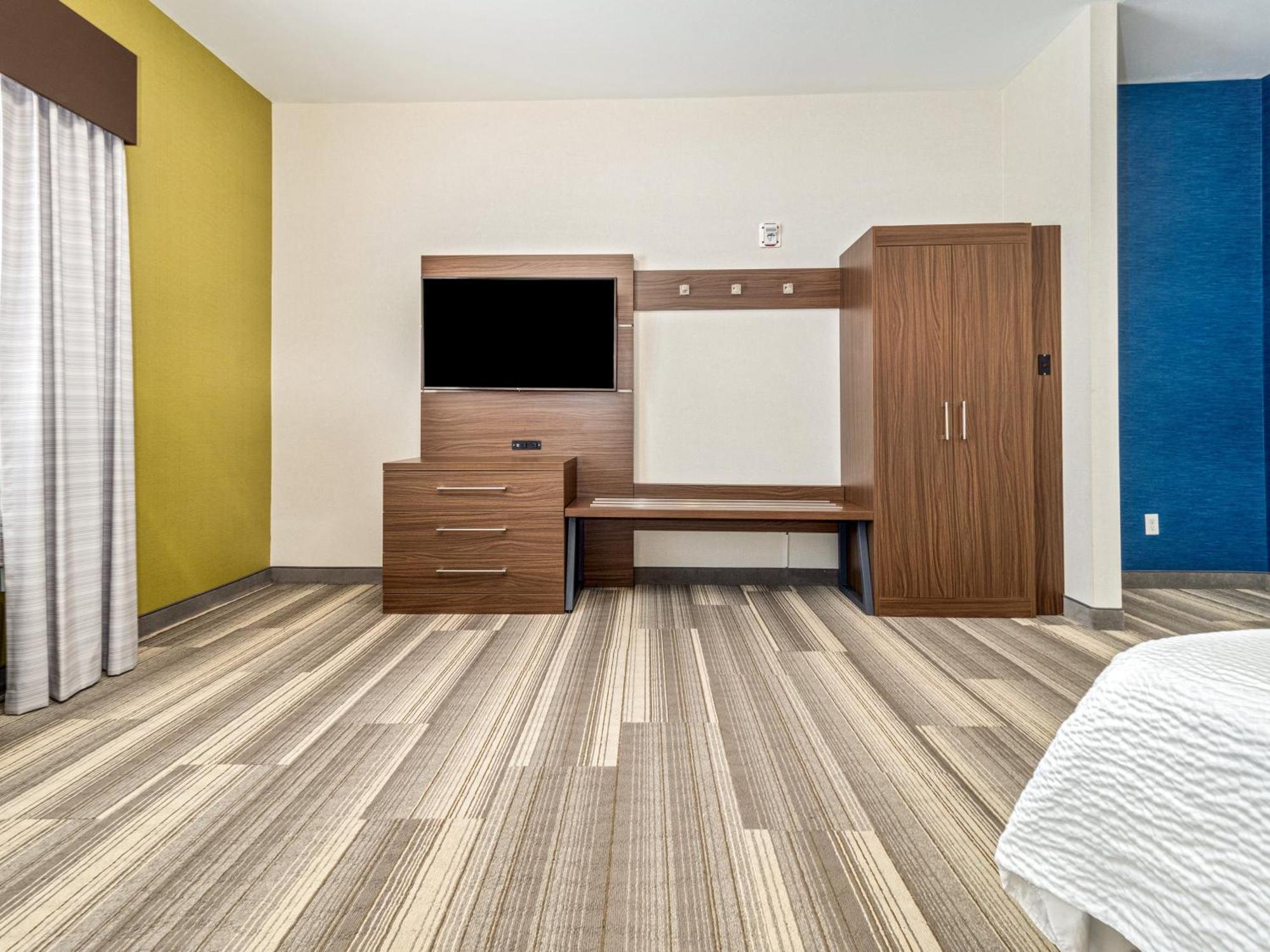 Holiday Inn Express & Suites Medicine Hat By Ihg Εξωτερικό φωτογραφία